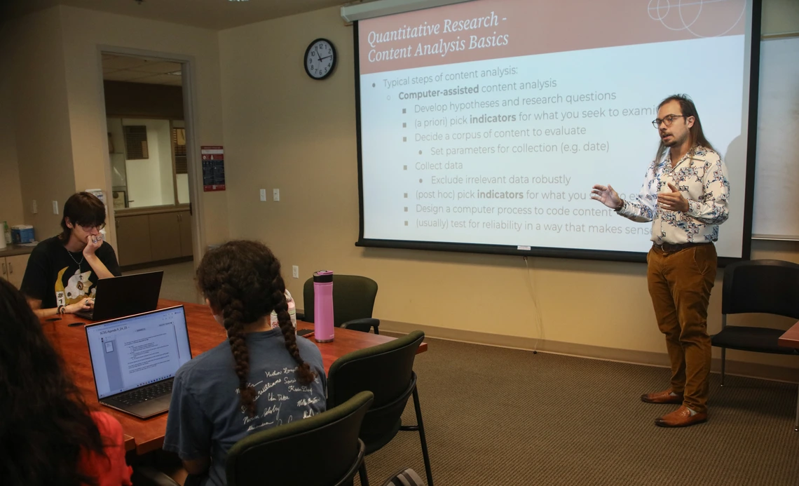 Dr. Josh Anderson leads a lab discussion