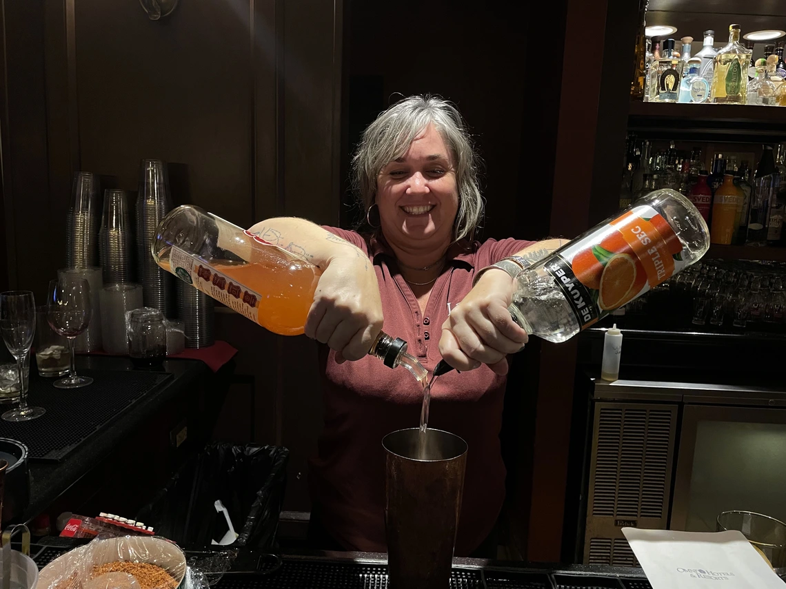 Legends Bar and Grill