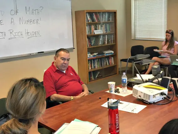 Richard Holden speaks with UA students in 2015