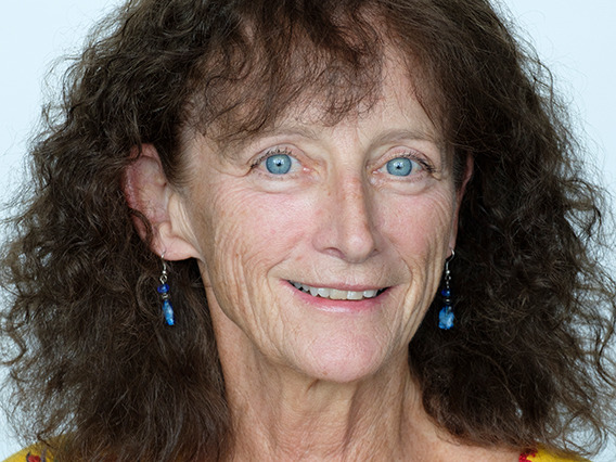 Professor Emerita Linda Lumsden